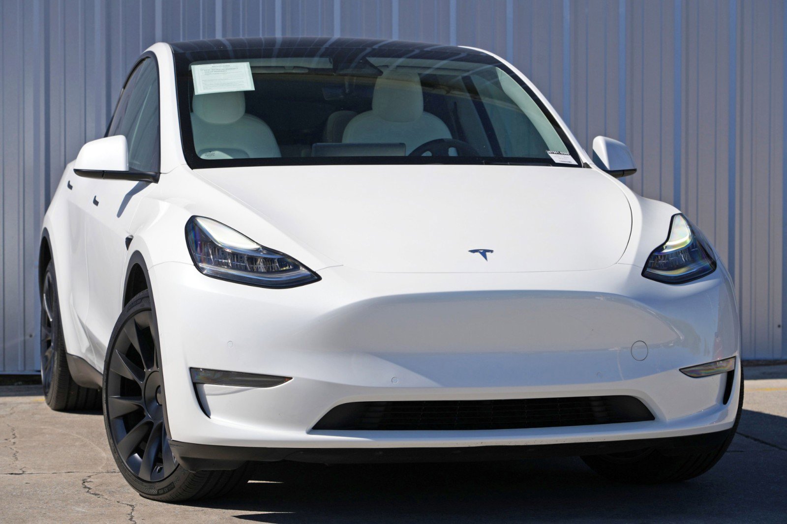 Used 2021 Tesla Model Y Long Range image 4