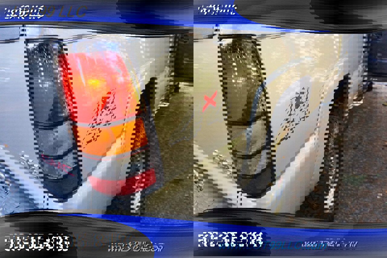 Used 2005 GMC Sierra 3500 SLT w/ Heavy-Duty Power Package image 35