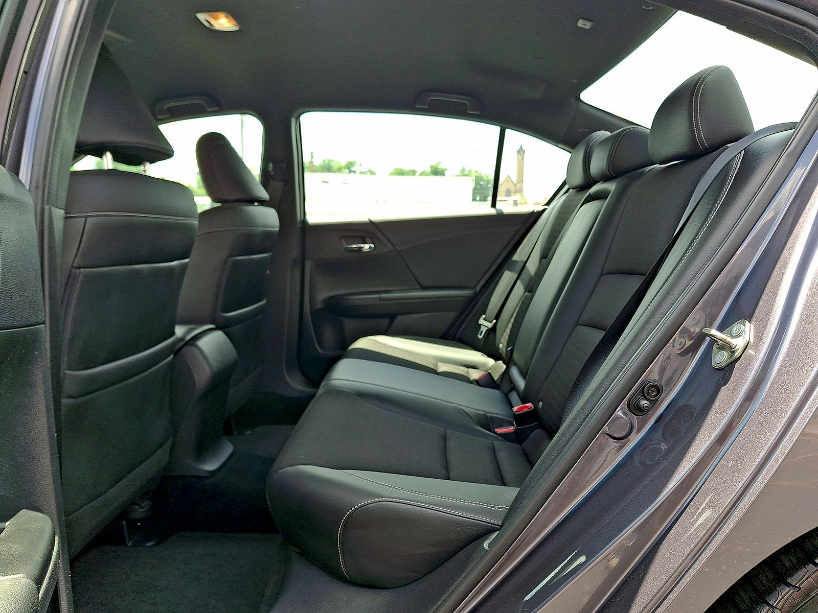 Used 2017 Honda Accord Sport image 19