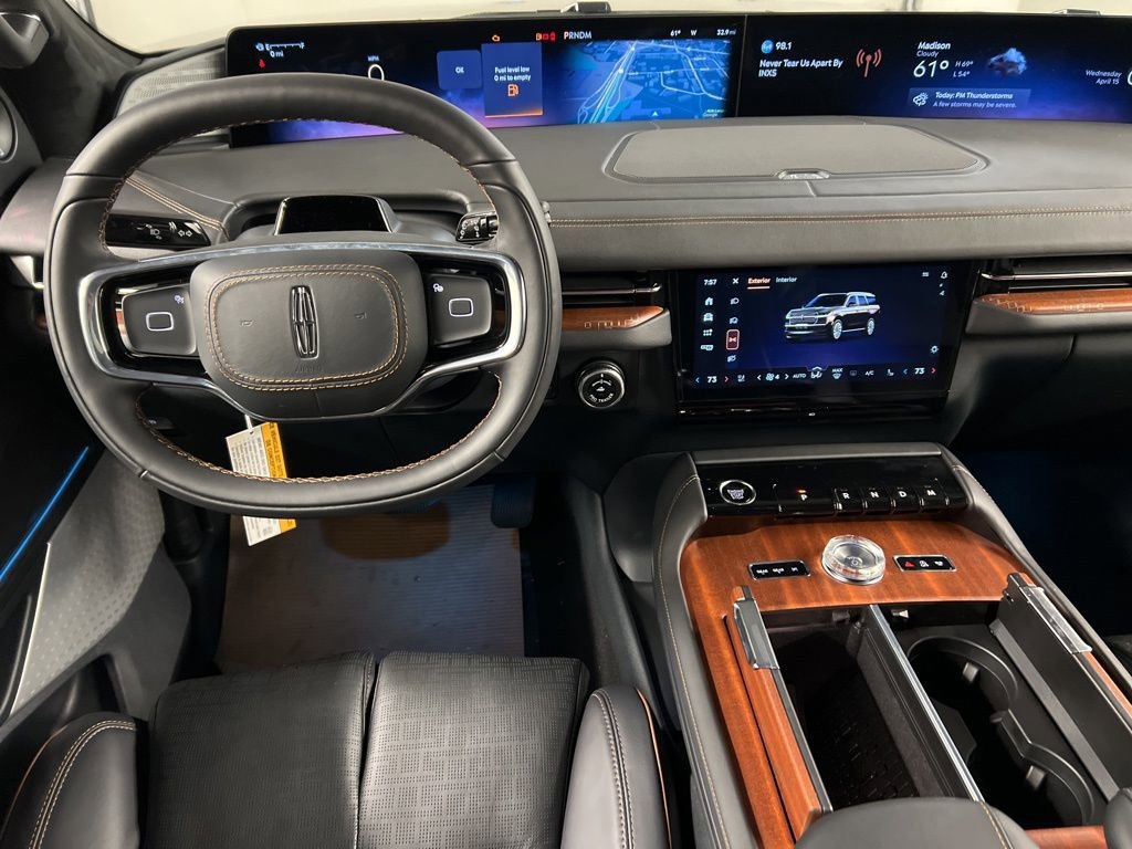 New 2026 Lincoln Navigator Black Label AWD/4WD image 7