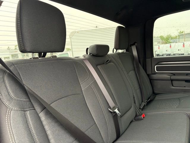 New 2026 RAM 3500 Big Horn AWD/4WD image 32