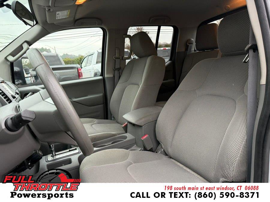 Used 2015 Nissan Frontier SV image 13