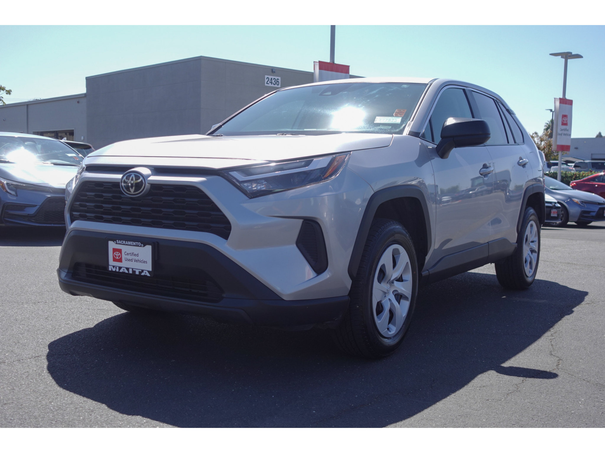 Certified 2025 Toyota RAV4 LE AWD/4WD image 7