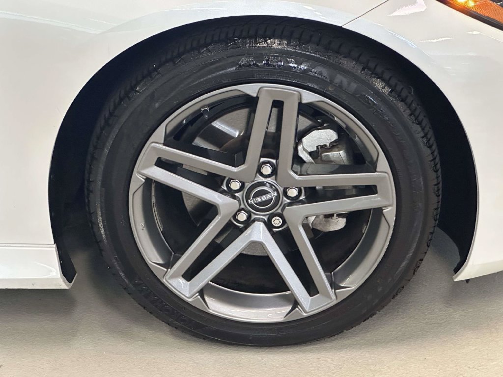 Used 2024 Nissan Z Sport w/ Floor Mat Package RWD image 9