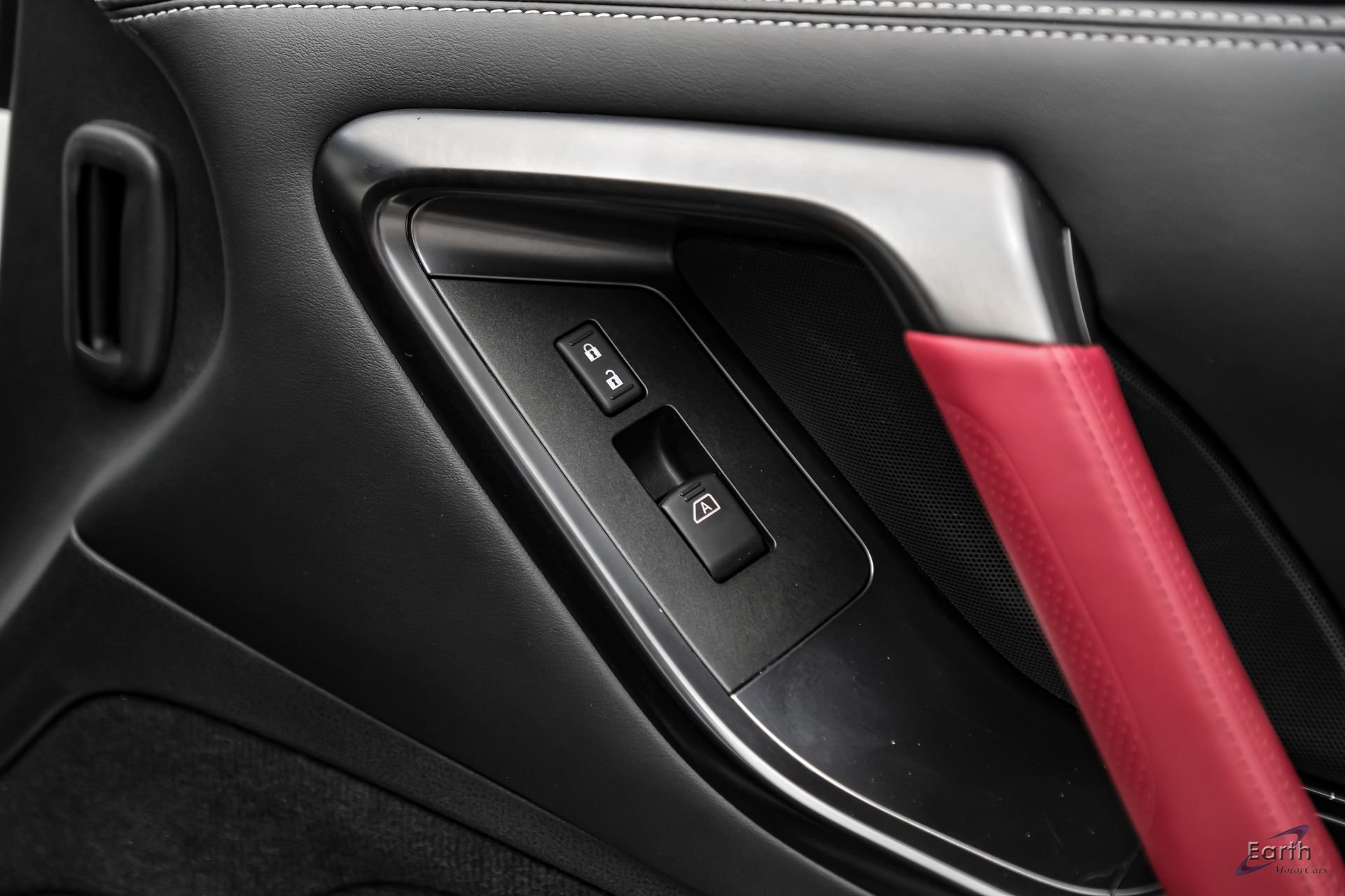 Used 2014 Nissan GT-R Black Edition AWD/4WD image 97