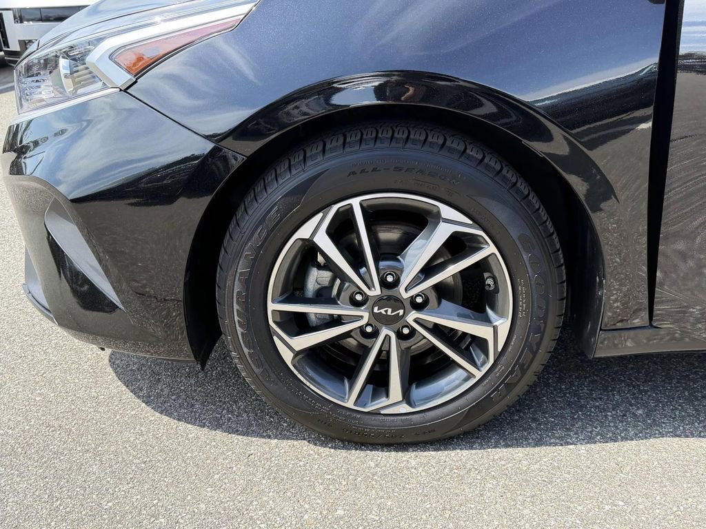 Used 2023 Kia Forte LXS w/ LXS Technology Package image 8