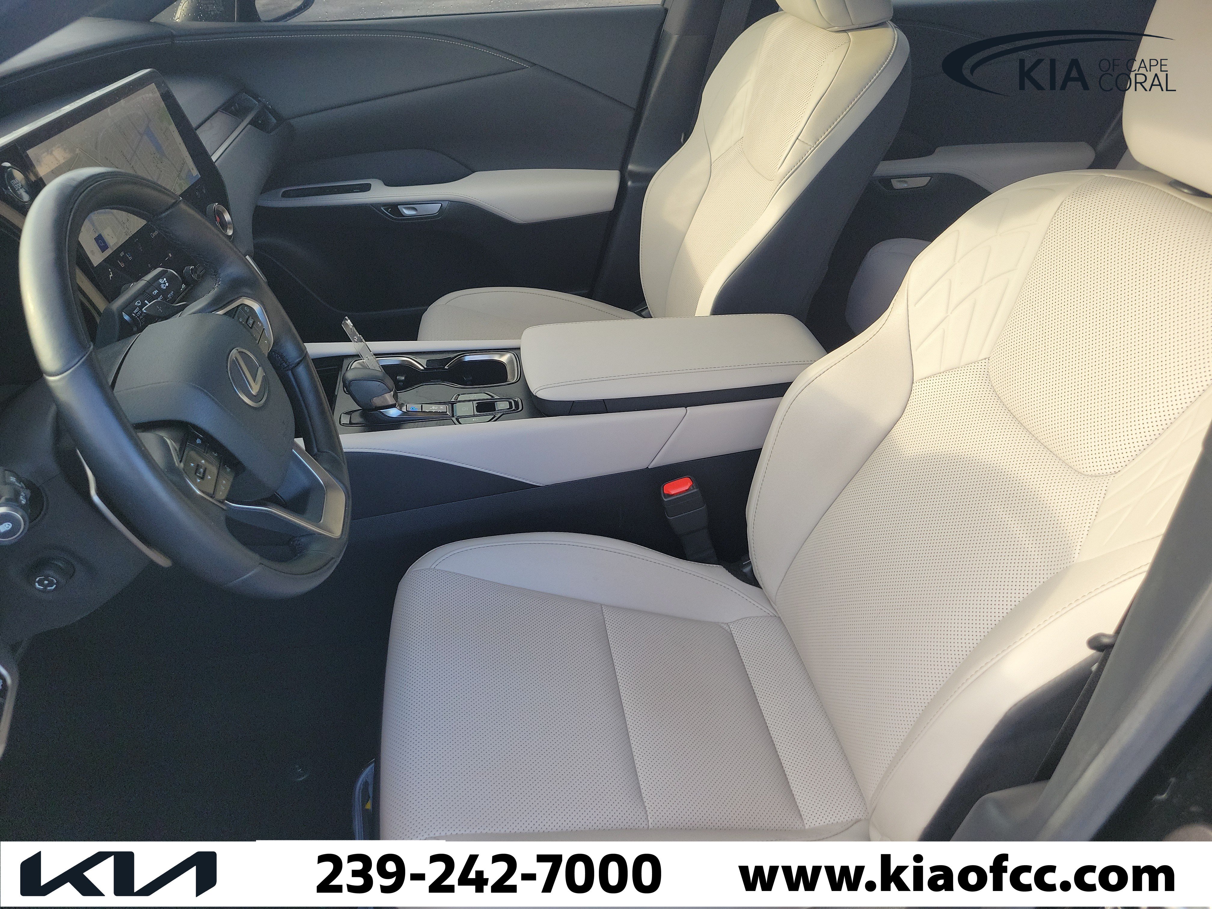 Used 2024 Lexus RX 350 Premium w/ Accessory Package (Z1) FWD image 22