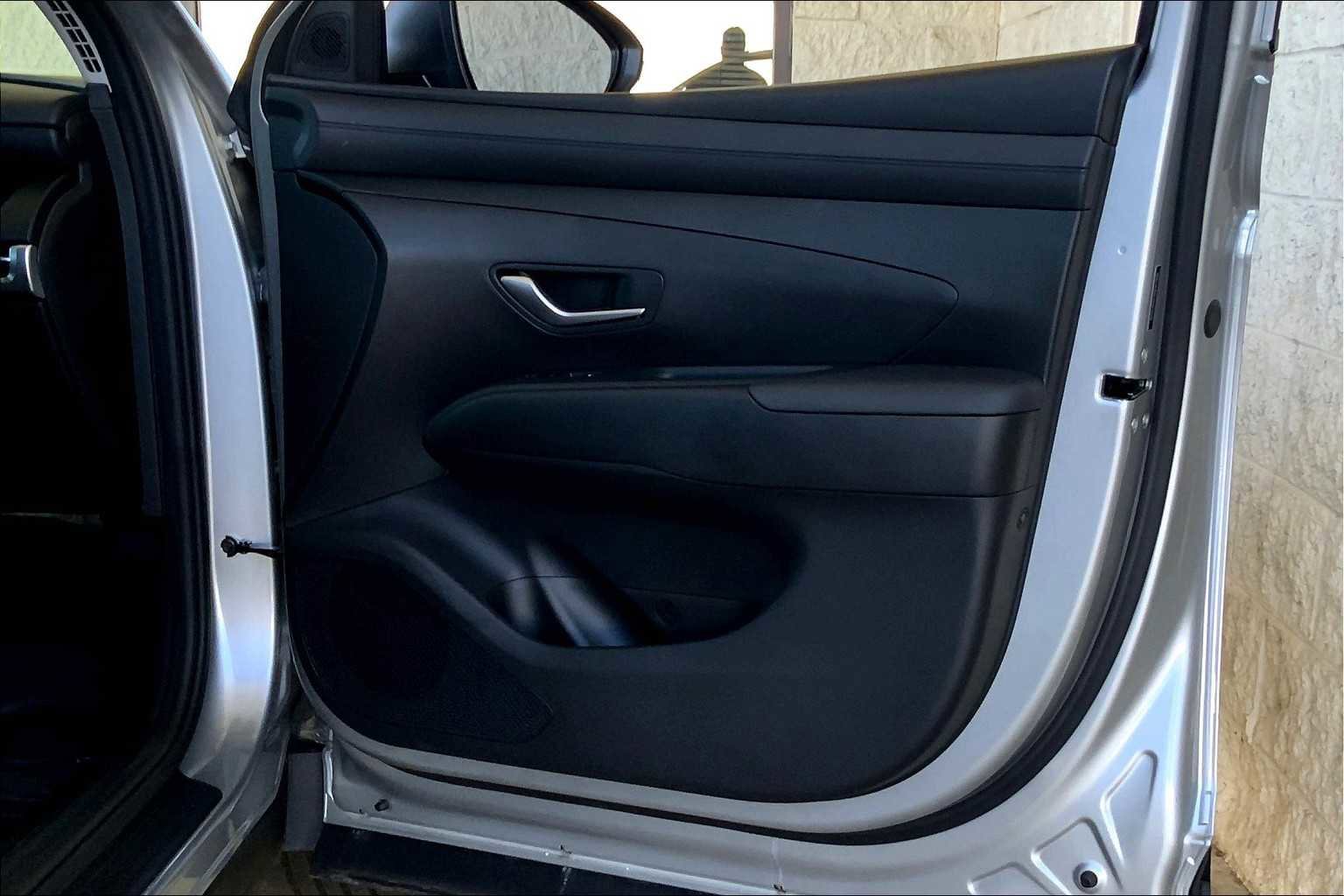 Used 2025 Hyundai Tucson SE image 41