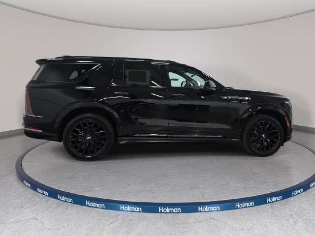 New 2026 Cadillac Escalade IQL Sport 2 w/ LPO, ONYX Package AWD/4WD image 4