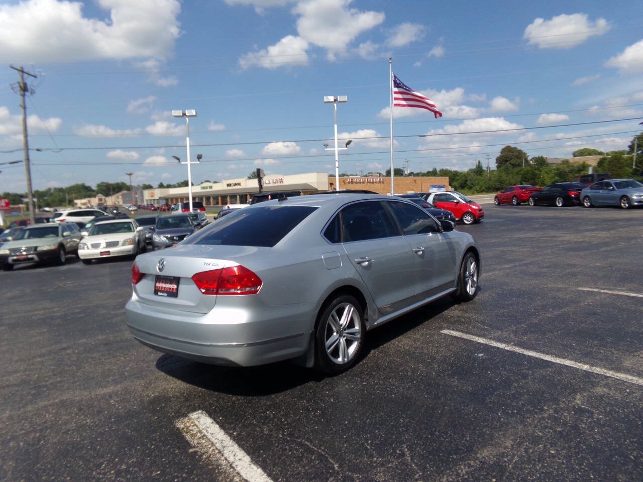 Used 2013 Volkswagen Passat TDI SEL Premium FWD image 6