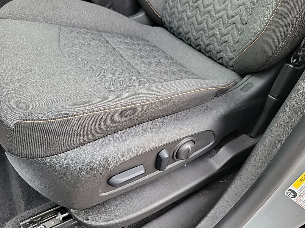 Used 2024 Chevrolet Equinox LT image 12