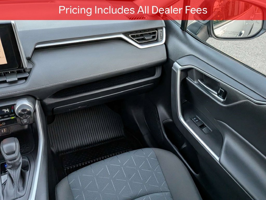 Certified 2025 Toyota RAV4 XLE FWD image 17
