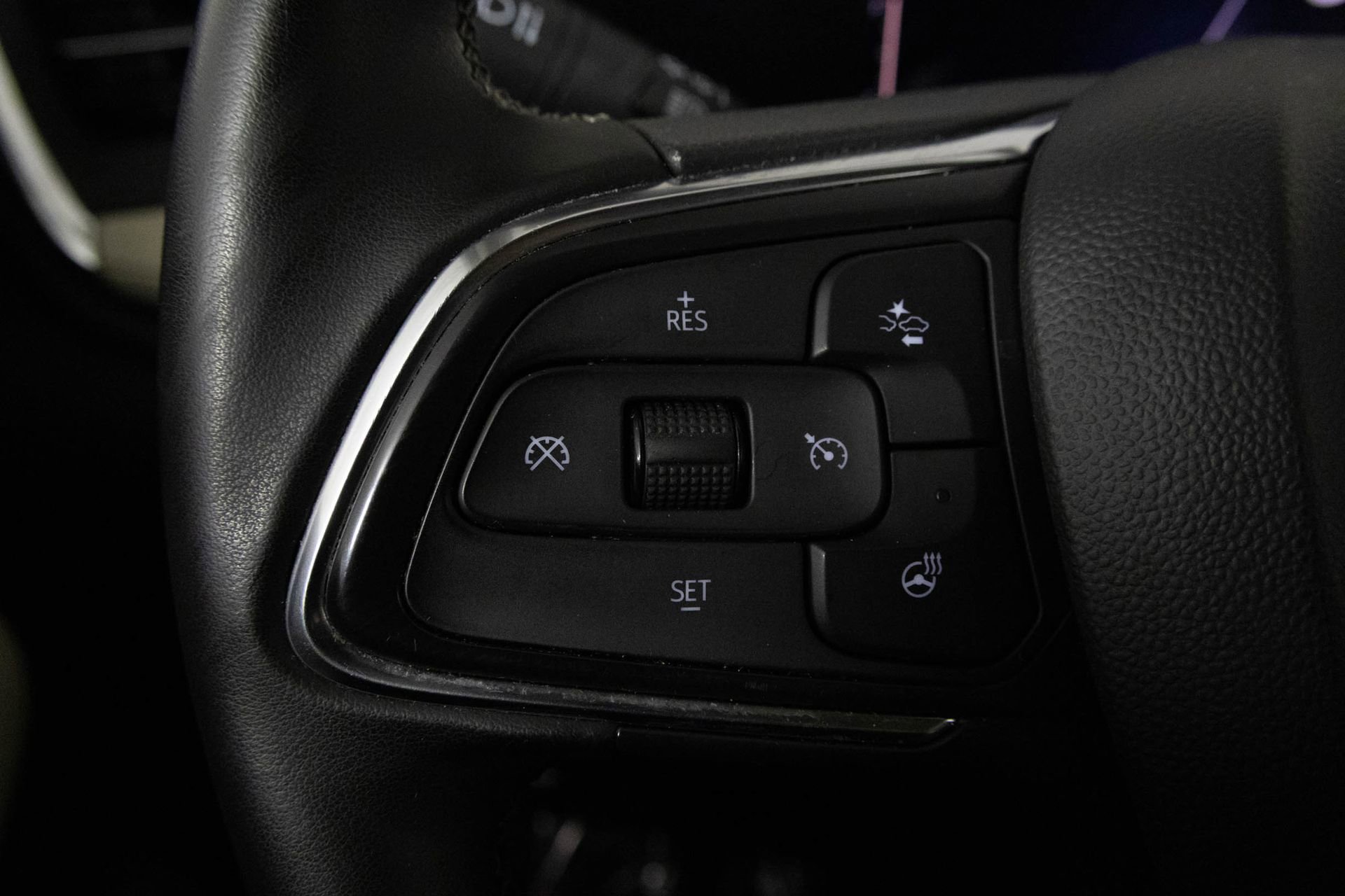 Certified 2024 Buick Encore GX Avenir w/ Avenir Convenience Package image 29