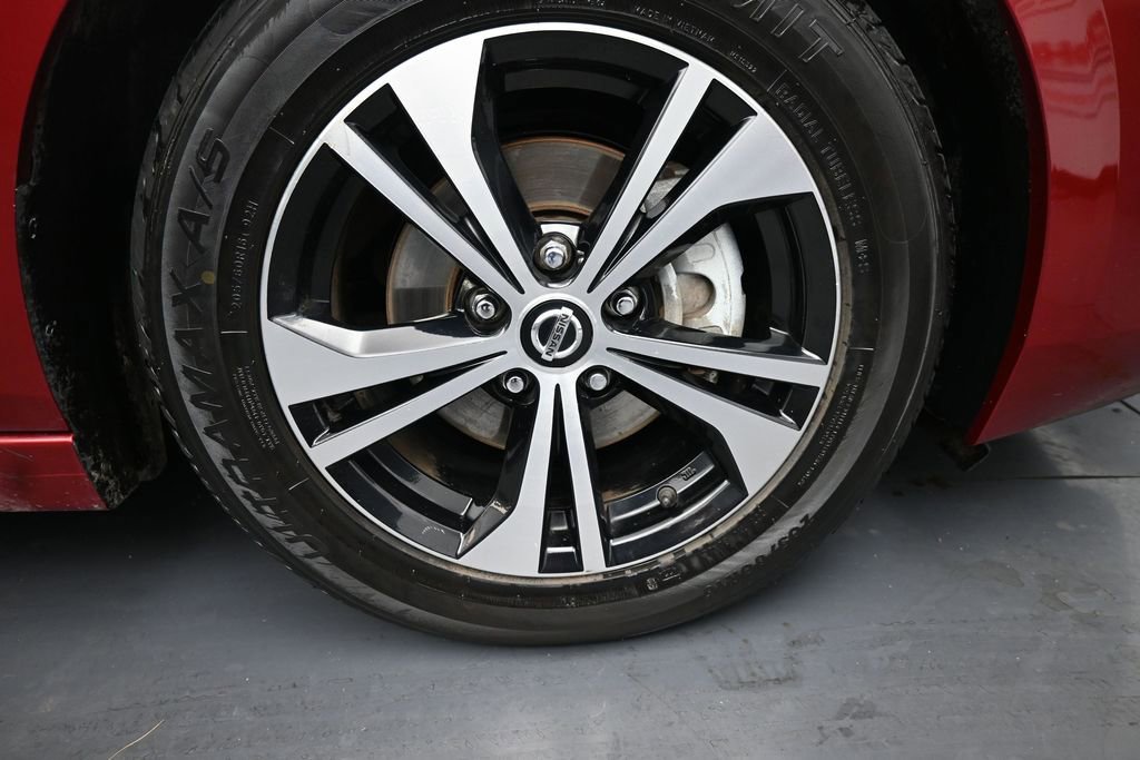 Used 2021 Nissan Sentra SV FWD image 11