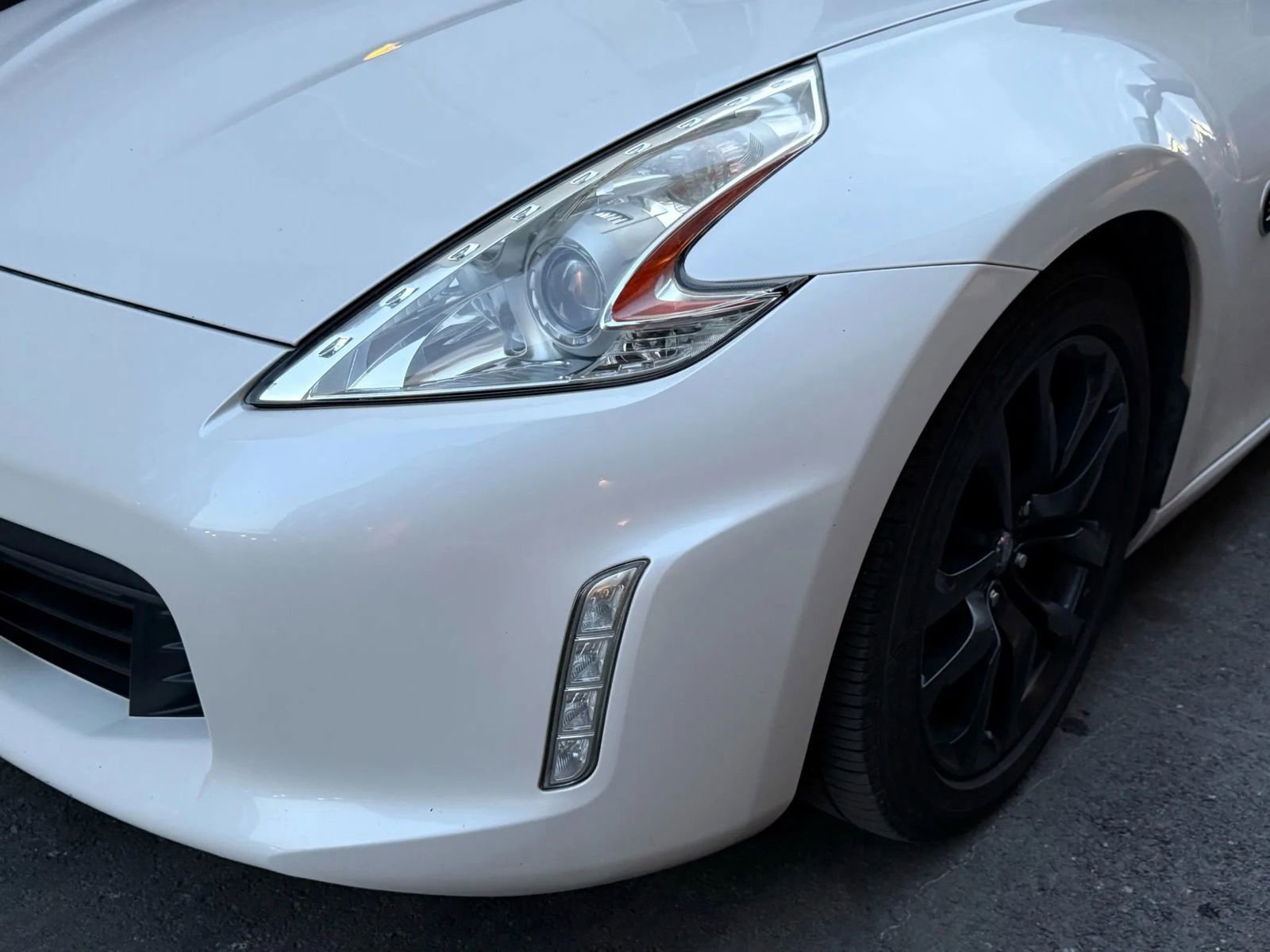 Used 2016 Nissan 370Z Coupe image 10