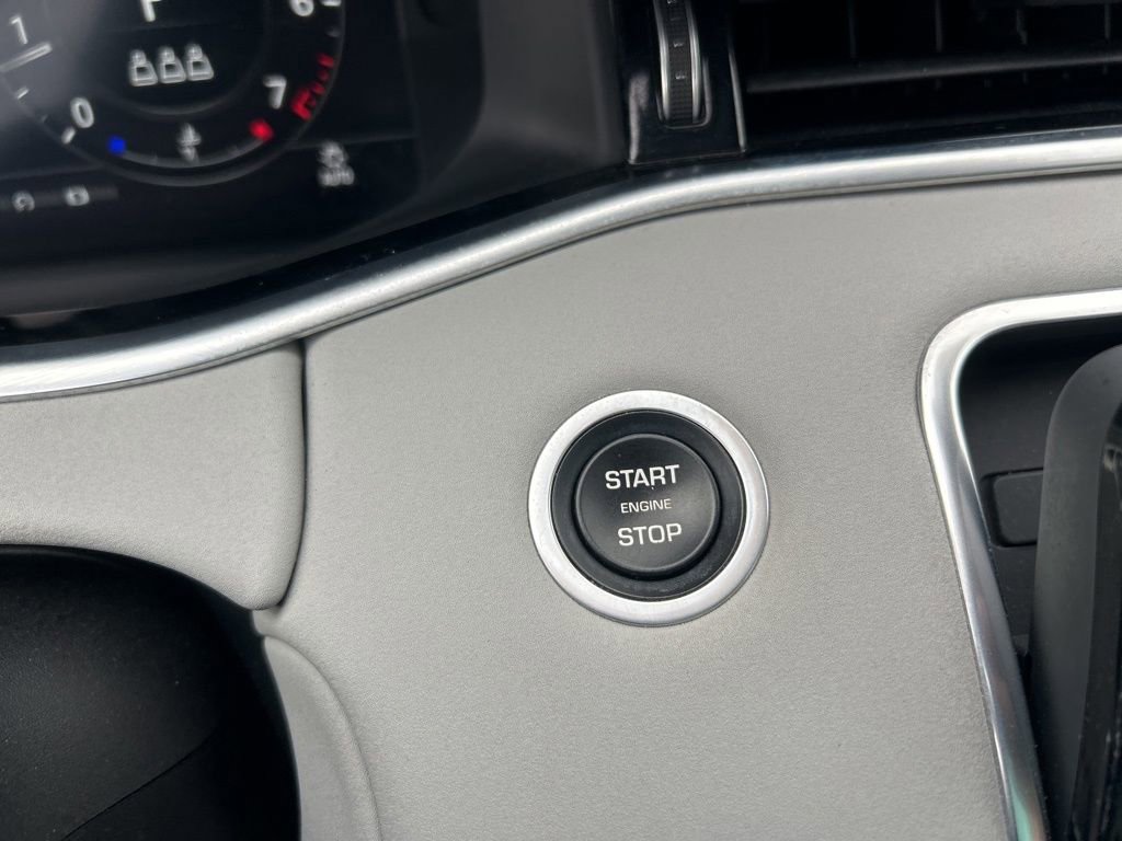 Used 2020 Land Rover Range Rover Evoque SE AWD/4WD image 39