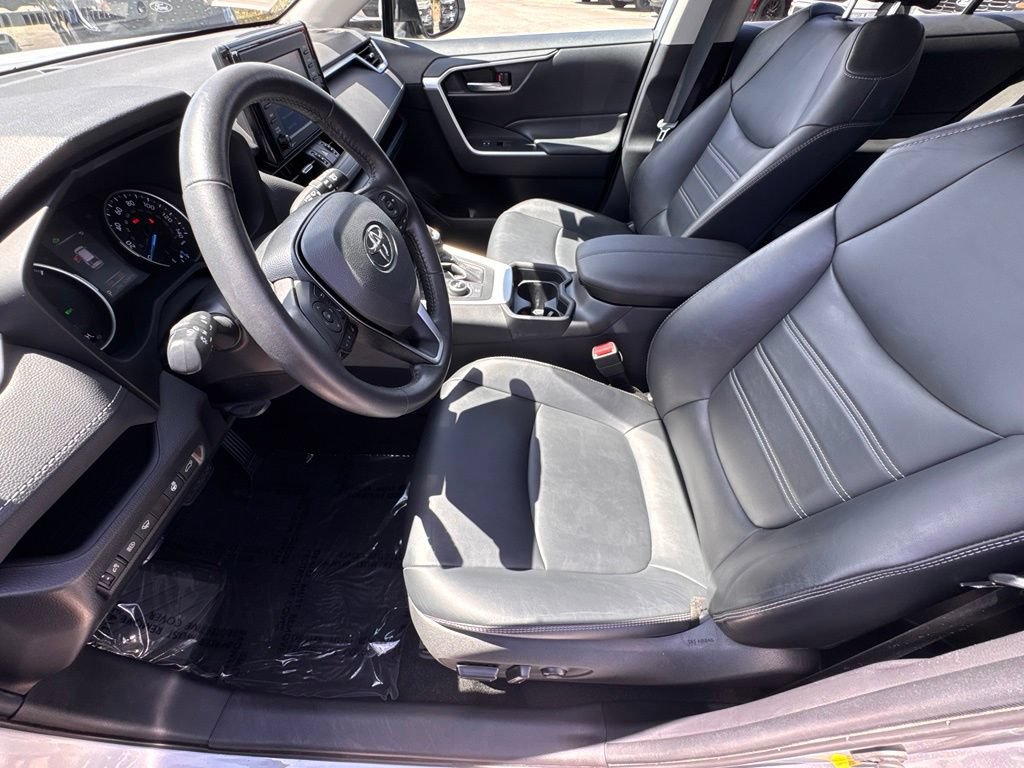 Used 2021 Toyota RAV4 XLE Premium AWD/4WD image 17