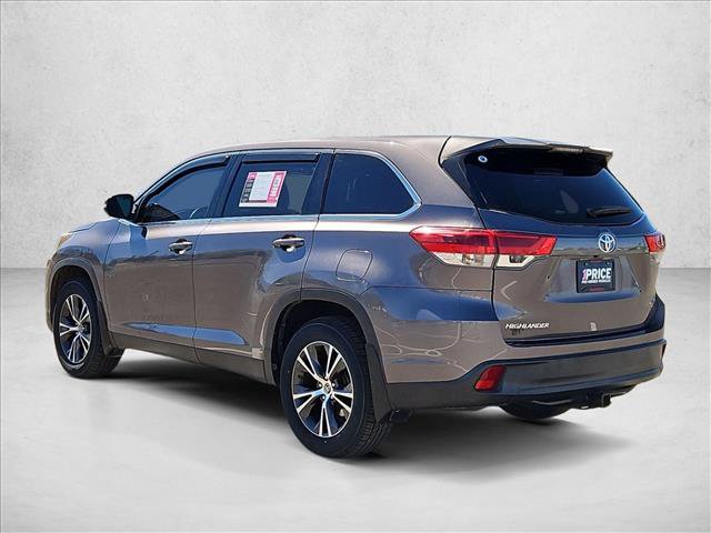 Used 2019 Toyota Highlander LE w/ Carpet Mat Package (TMS) image 8