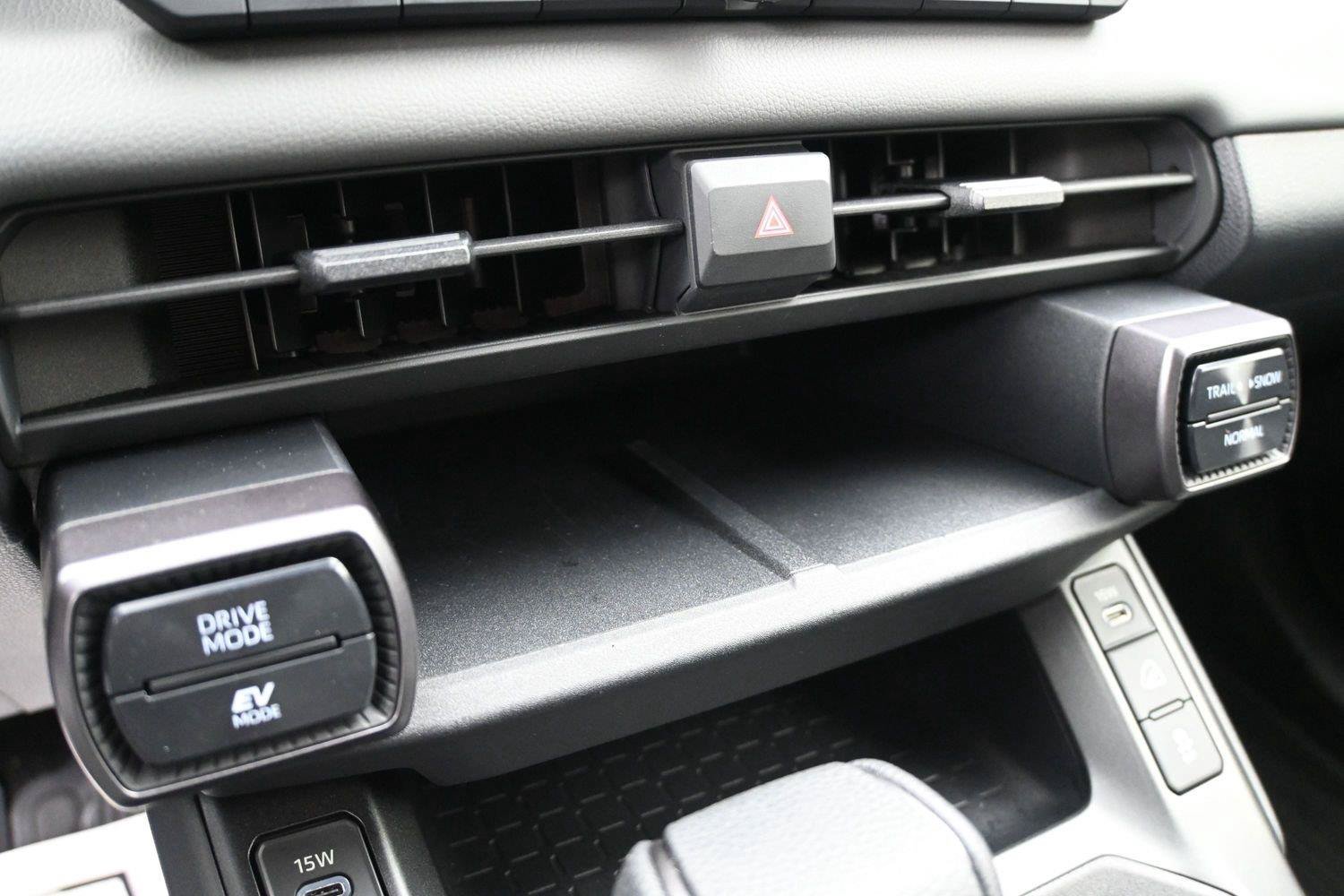 Used 2026 Toyota RAV4 LE AWD/4WD image 5