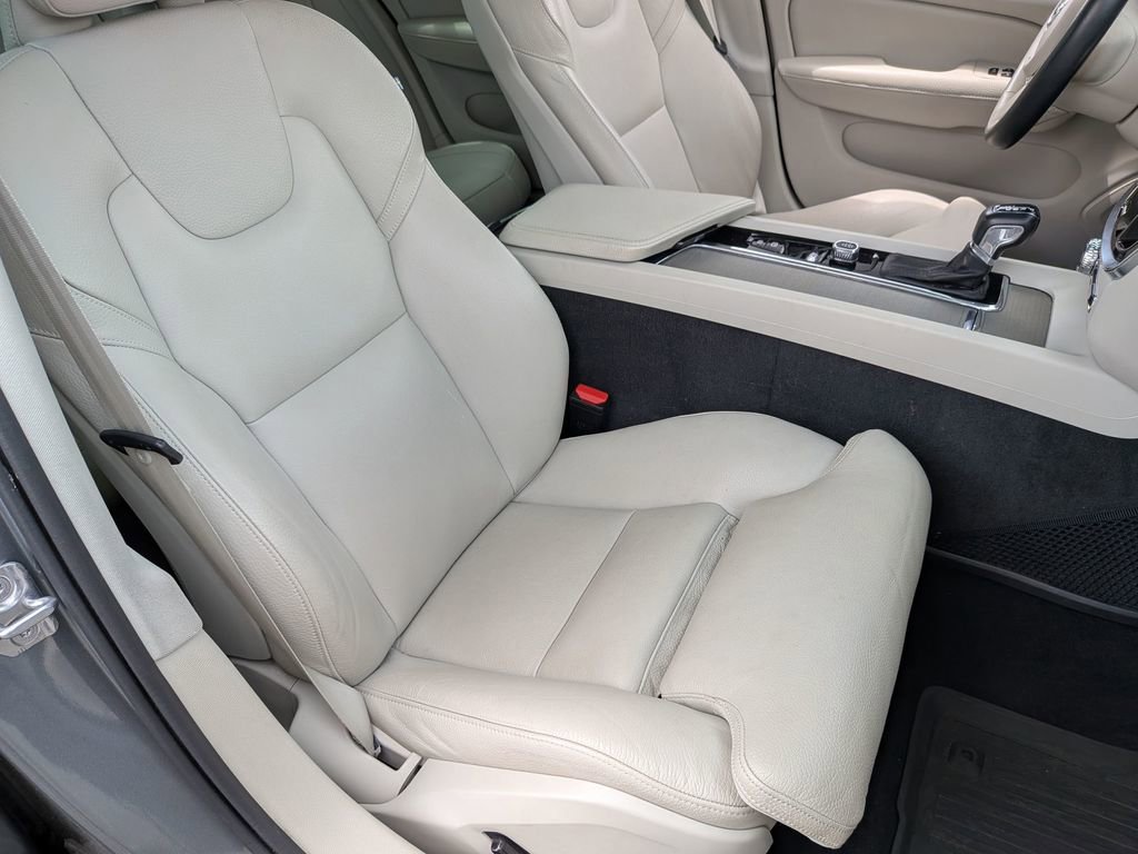 Used 2020 Volvo S60 T5 Inscription w/ Protection Package Premier FWD image 31