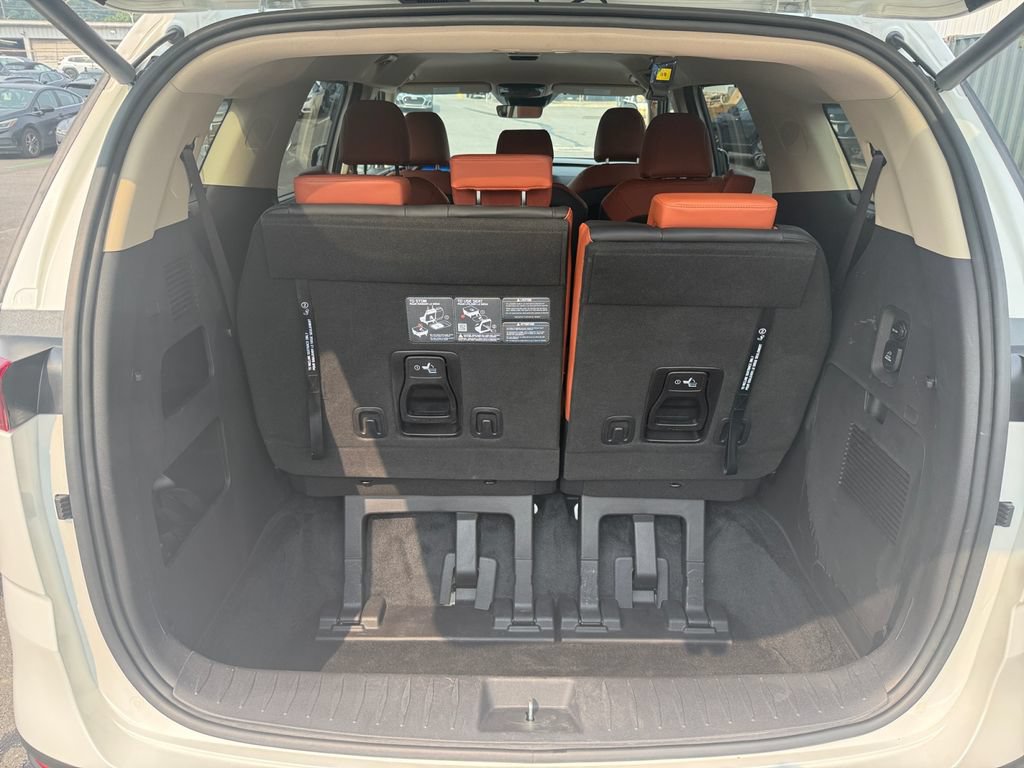 Used 2024 Kia Carnival SX FWD image 28