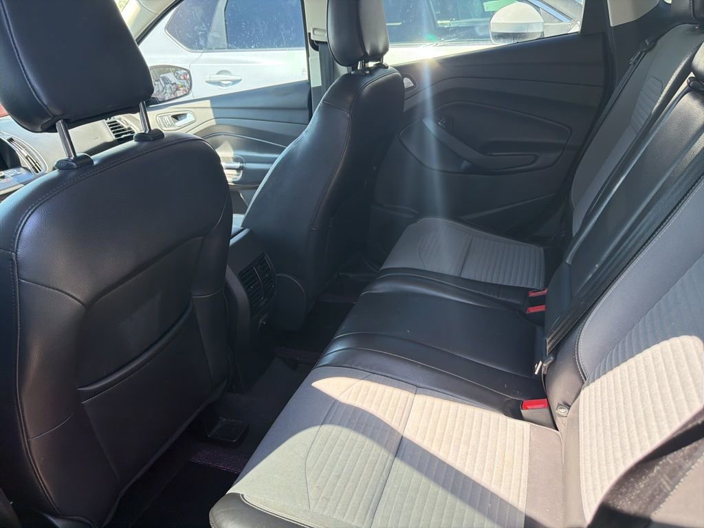 Used 2019 Ford Escape SE image 10