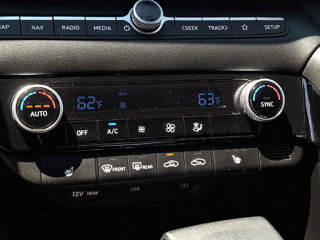 Used 2023 Hyundai Elantra SEL w/ Convenience Package FWD image 15