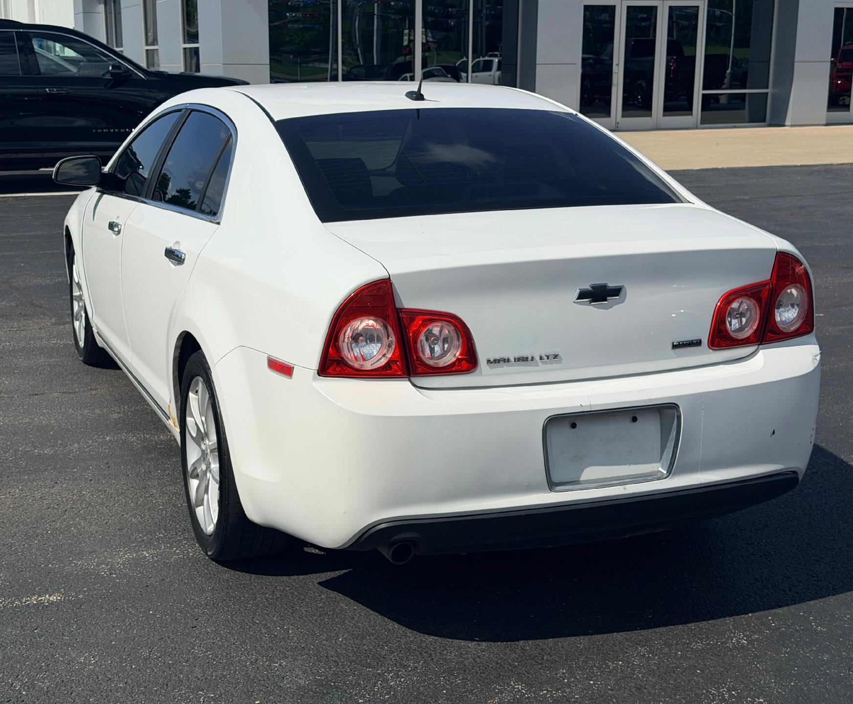 Used 2011 Chevrolet Malibu LTZ FWD image 7
