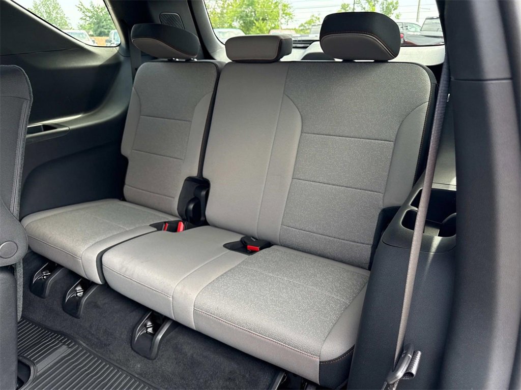 New 2025 Chevrolet Traverse LT w/ Enhanced Driving Package image 24