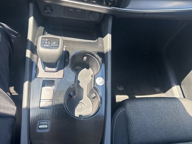 Used 2024 Nissan Rogue SV FWD image 24