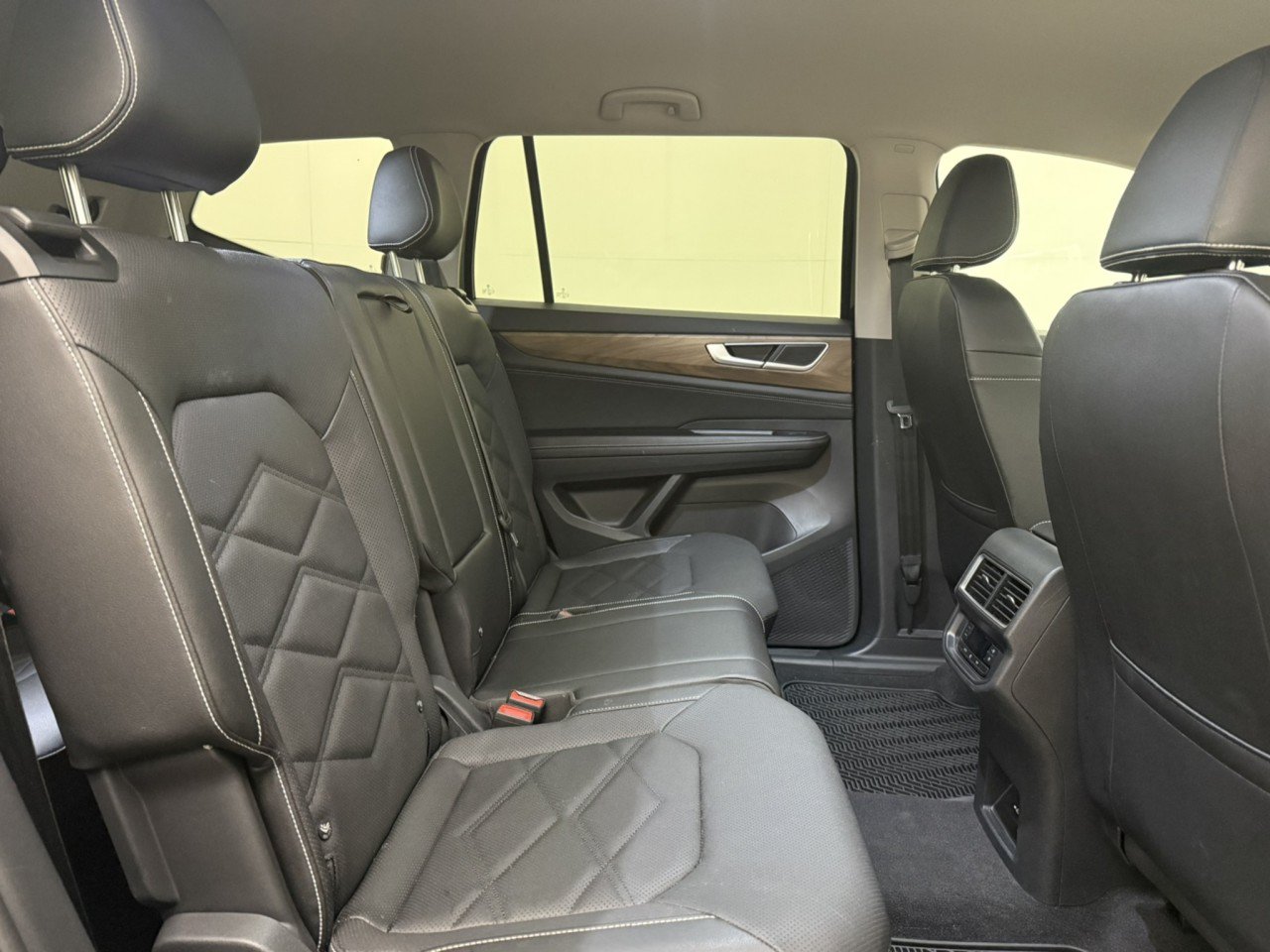 Used 2026 Volkswagen Atlas SE AWD/4WD image 13