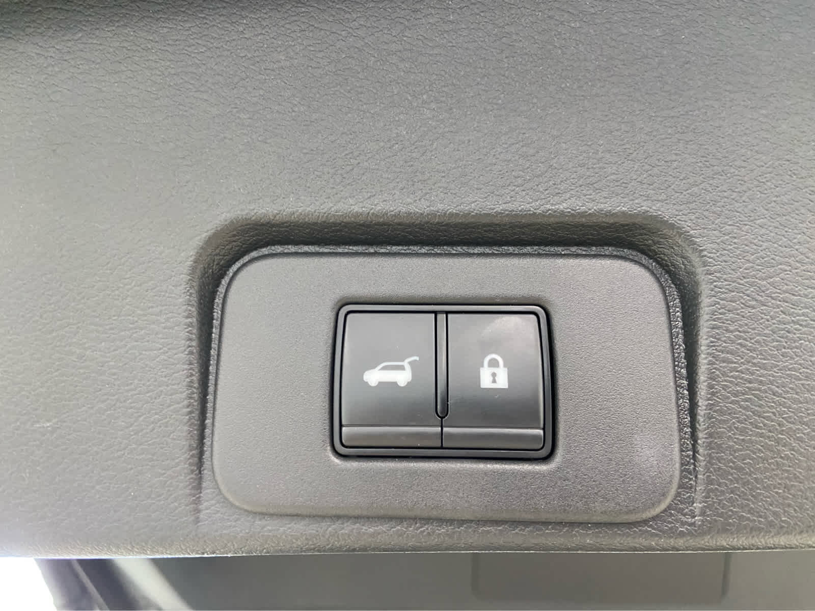 Used 2023 Nissan Rogue SL w/ SL Premium Package image 9