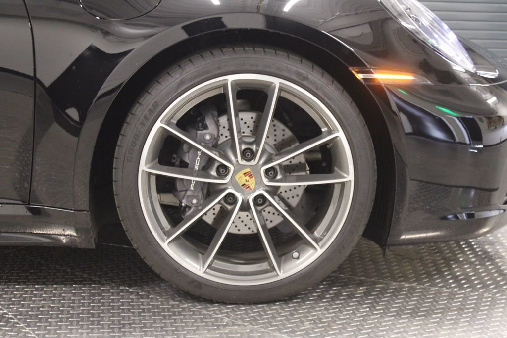 Certified 2024 Porsche 911 Carrera RWD image 15