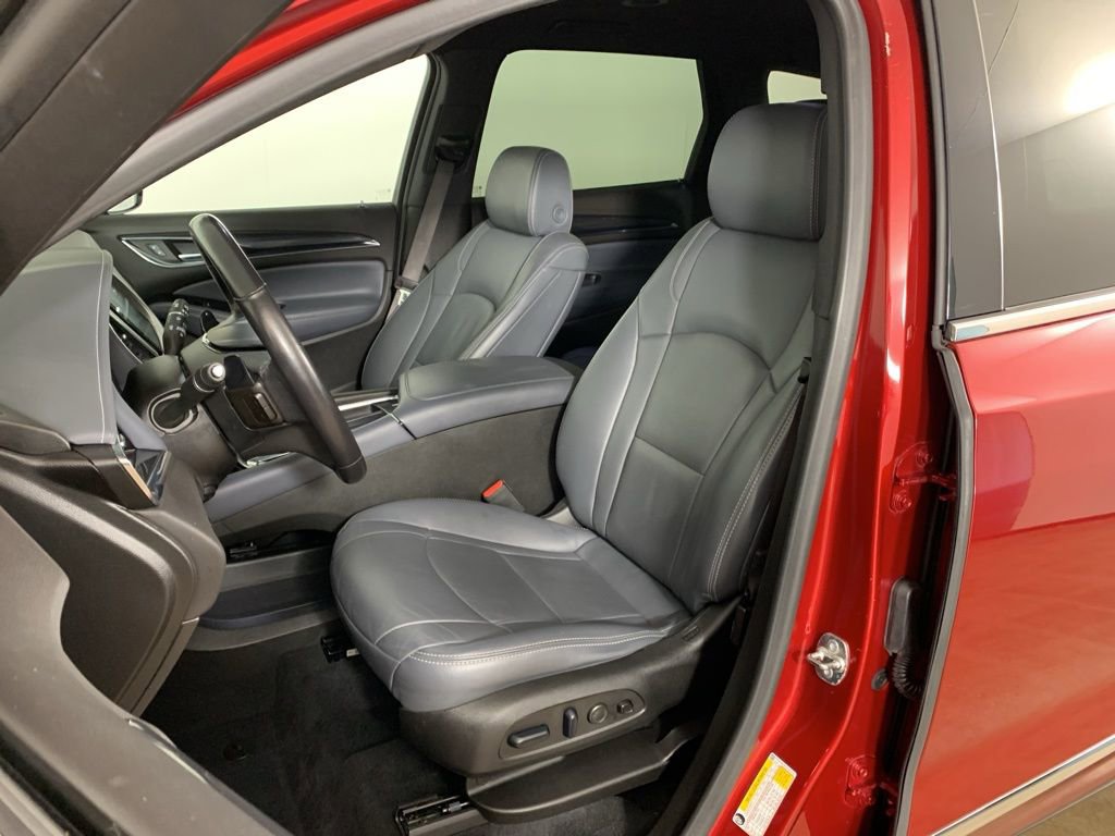 Used 2024 Buick Enclave Premium image 30