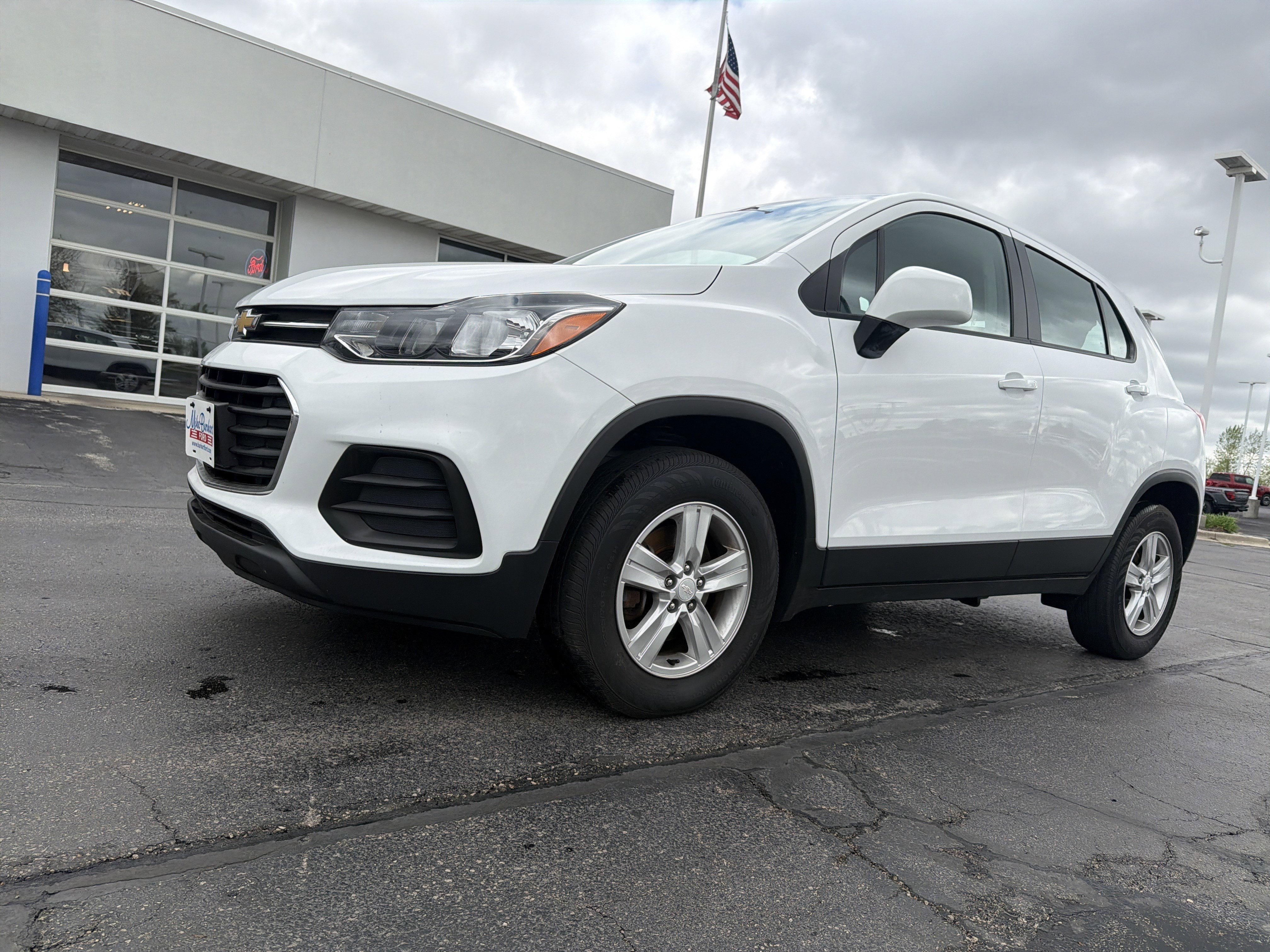 Used 2017 Chevrolet Trax LS AWD/4WD image 2