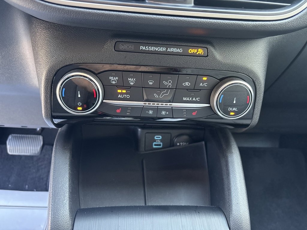 Used 2022 Ford Escape SE image 20