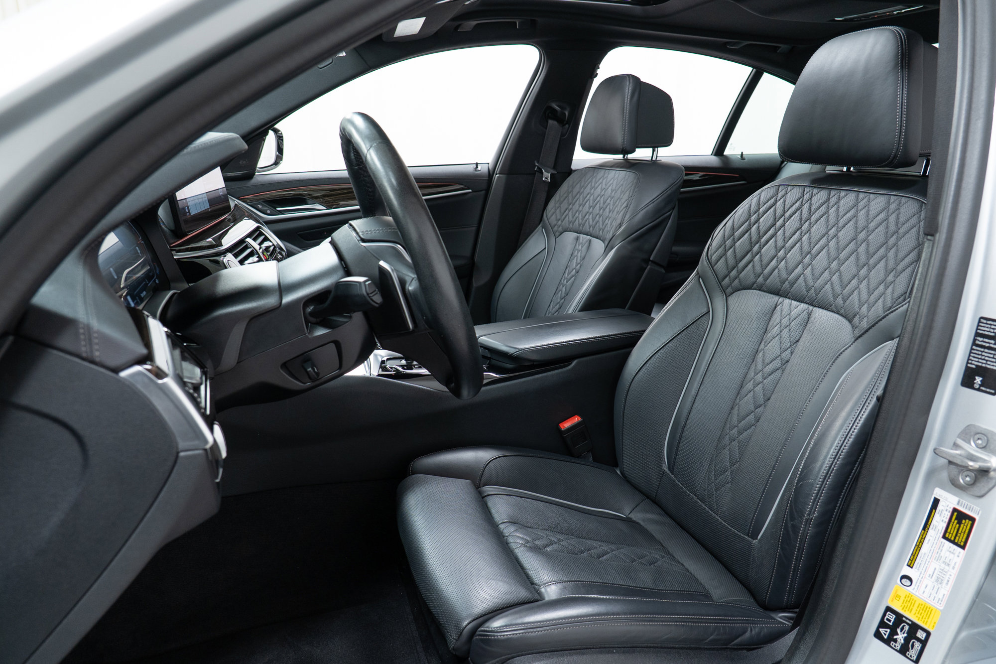 Used 2021 BMW 540i xDrive 540i xDrive w/ Premium Package image 13