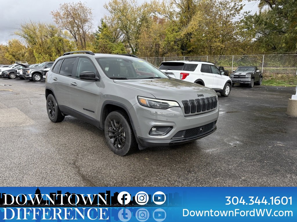 Used 2023 Jeep Cherokee Altitude Lux