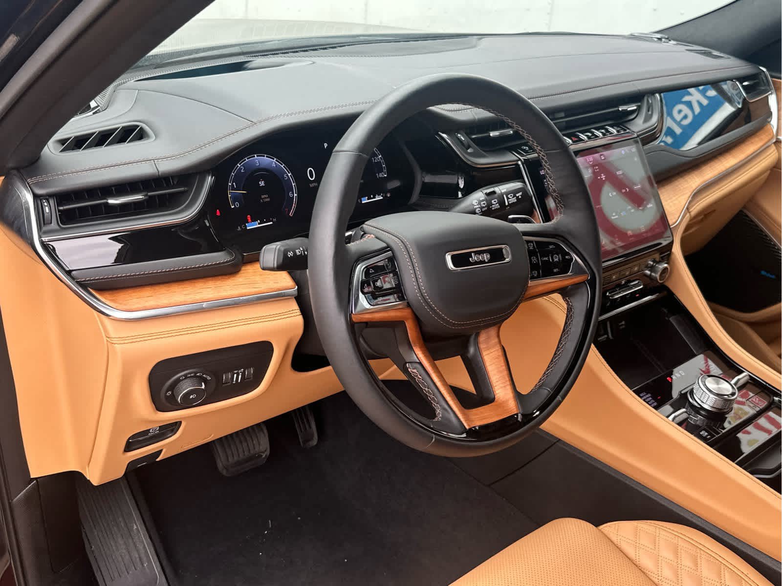 New 2025 Jeep Grand Cherokee L Summit AWD/4WD image 27