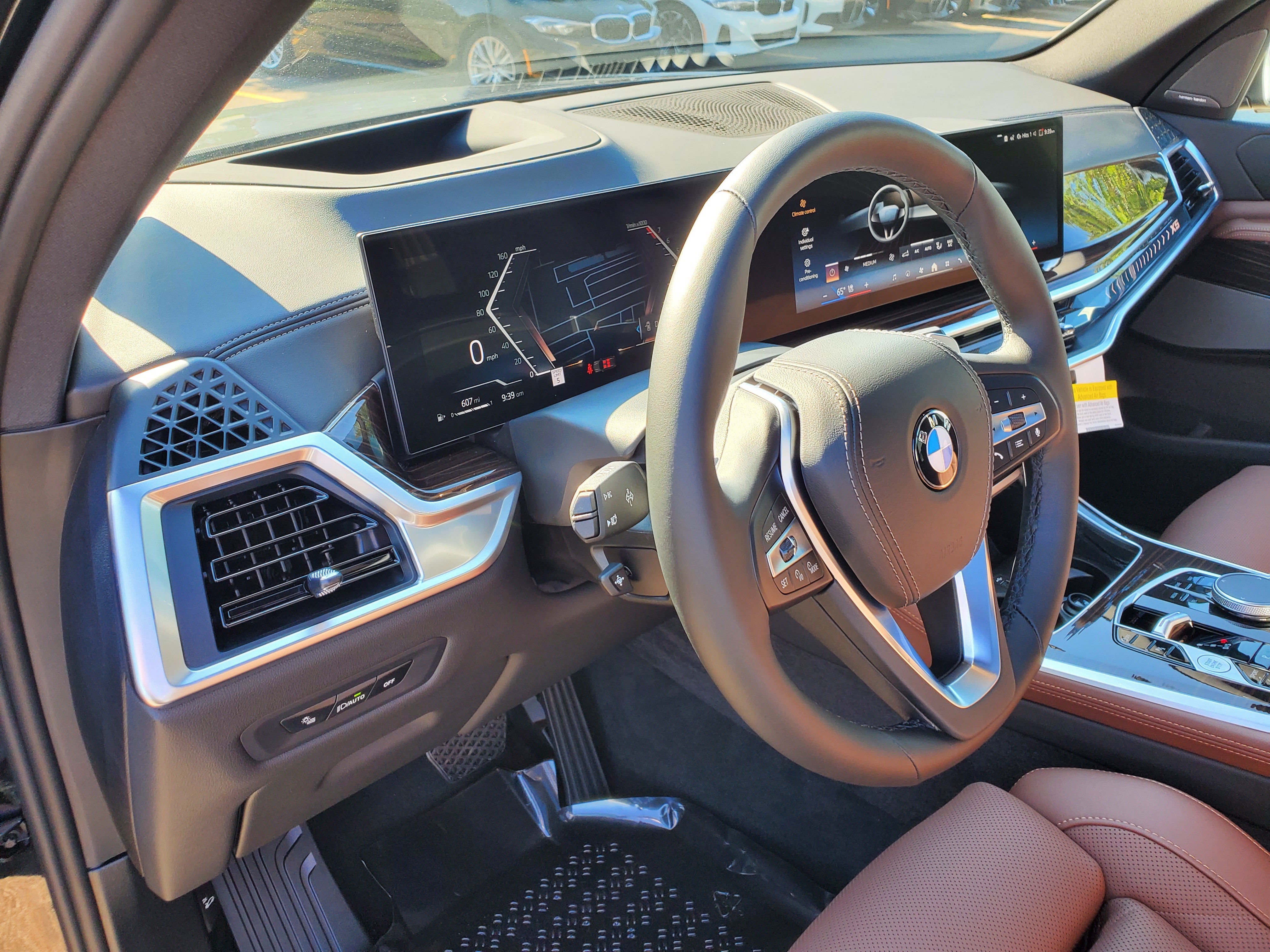 New 2026 BMW X5 xDrive40i w/ Premium Package AWD/4WD image 11