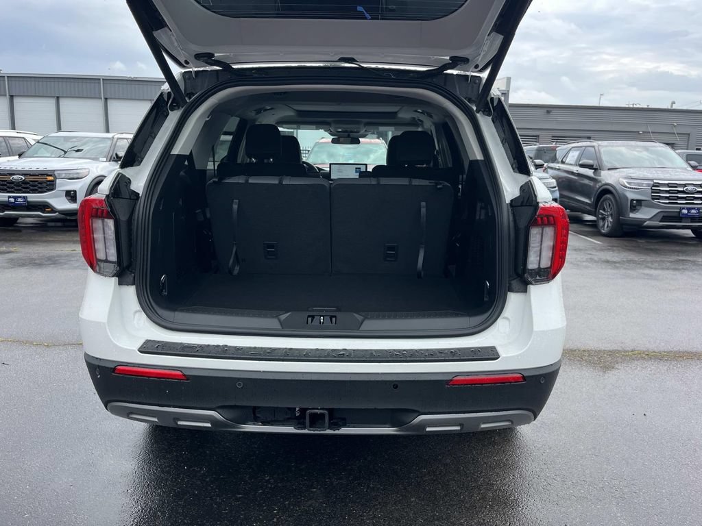 New 2026 Ford Explorer Active w/ Active Comfort Package AWD/4WD image 14