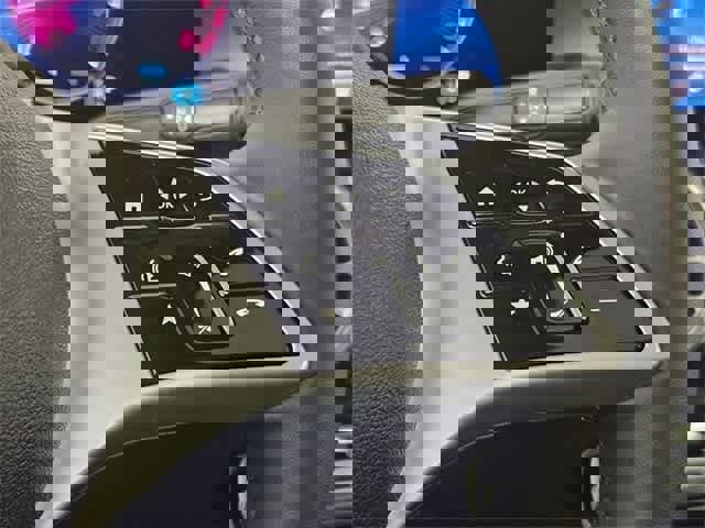 Used 2025 Mercedes-Benz GLB 250 4MATIC image 26