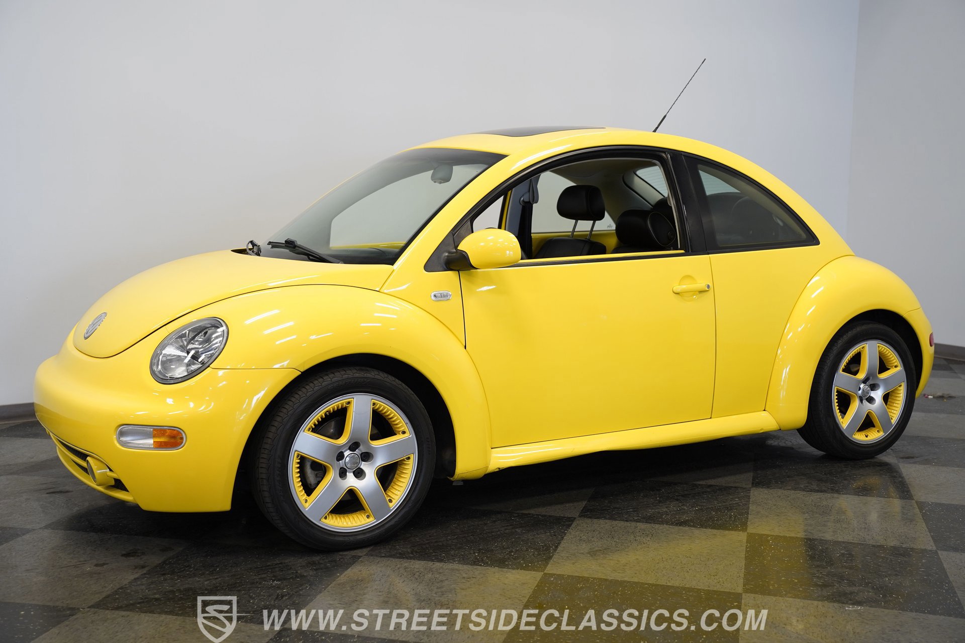 Used 2002 Volkswagen Beetle GLS FWD image 7