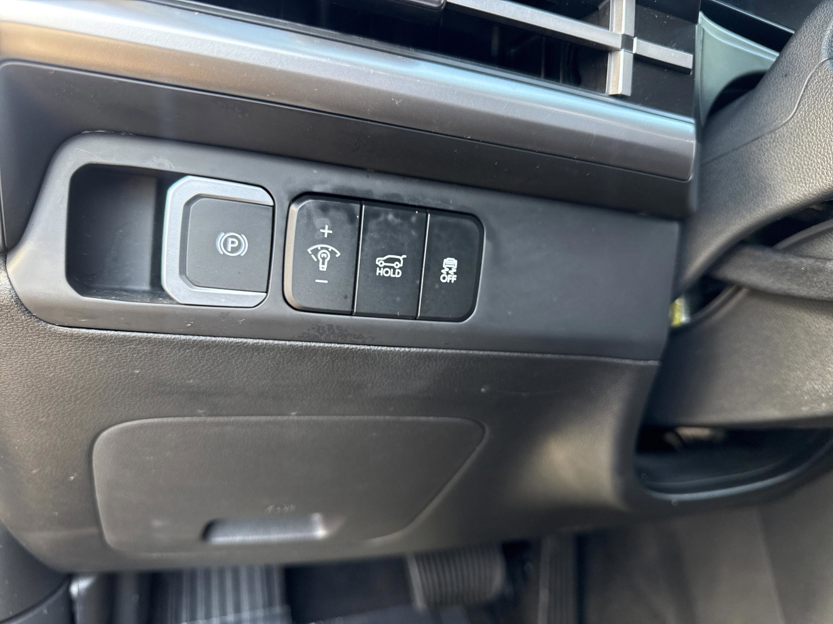 Used 2024 Hyundai Santa Fe SEL image 27