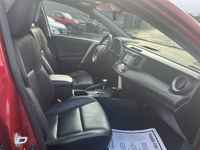 Used 2014 Toyota RAV4 Limited w/ Technology Package AWD/4WD image 33