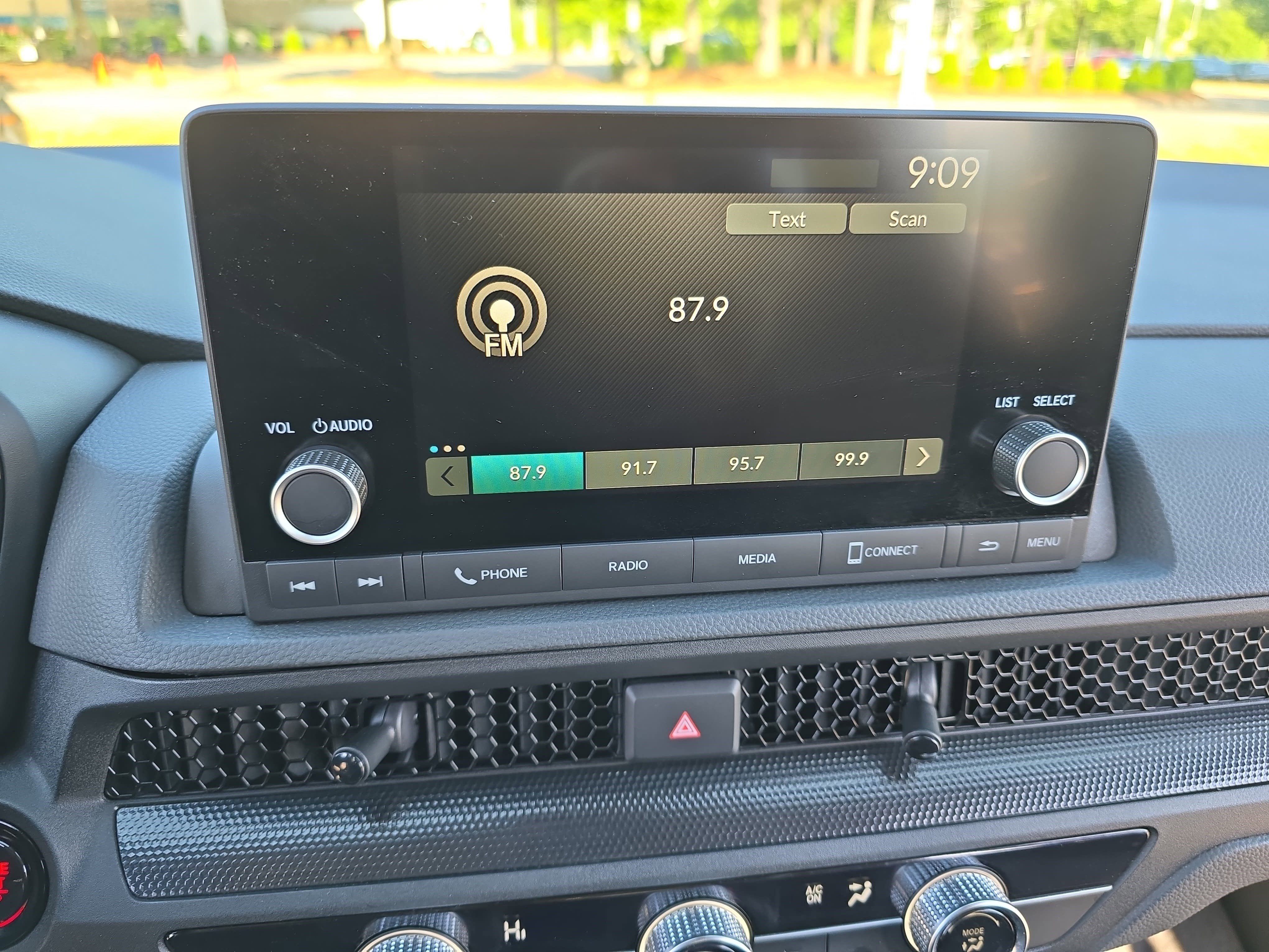 Used 2025 Honda CR-V LX image 21