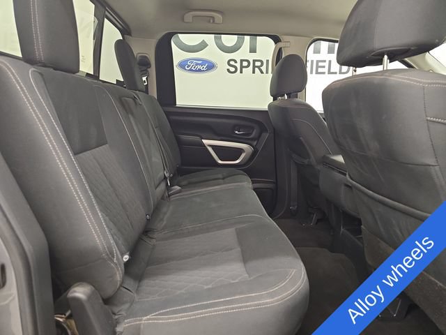 Used 2019 Nissan Titan SV AWD/4WD image 12