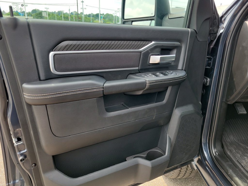 New 2026 RAM 2500 Big Horn AWD/4WD image 13