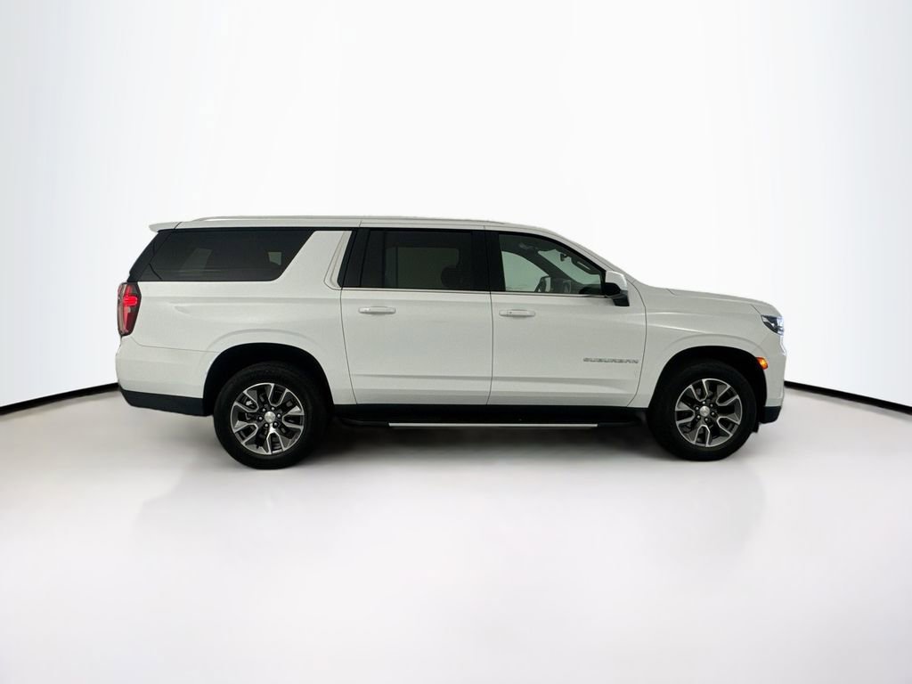 Used 2023 Chevrolet Suburban LT RWD image 4