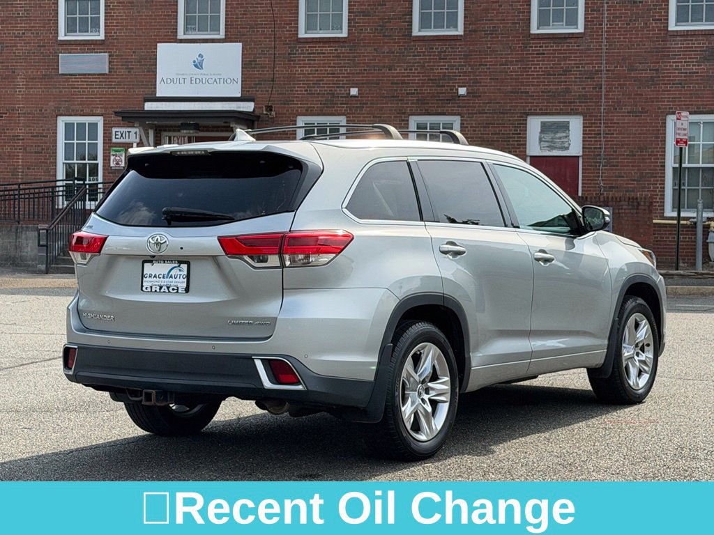 Used 2017 Toyota Highlander Limited AWD/4WD image 8